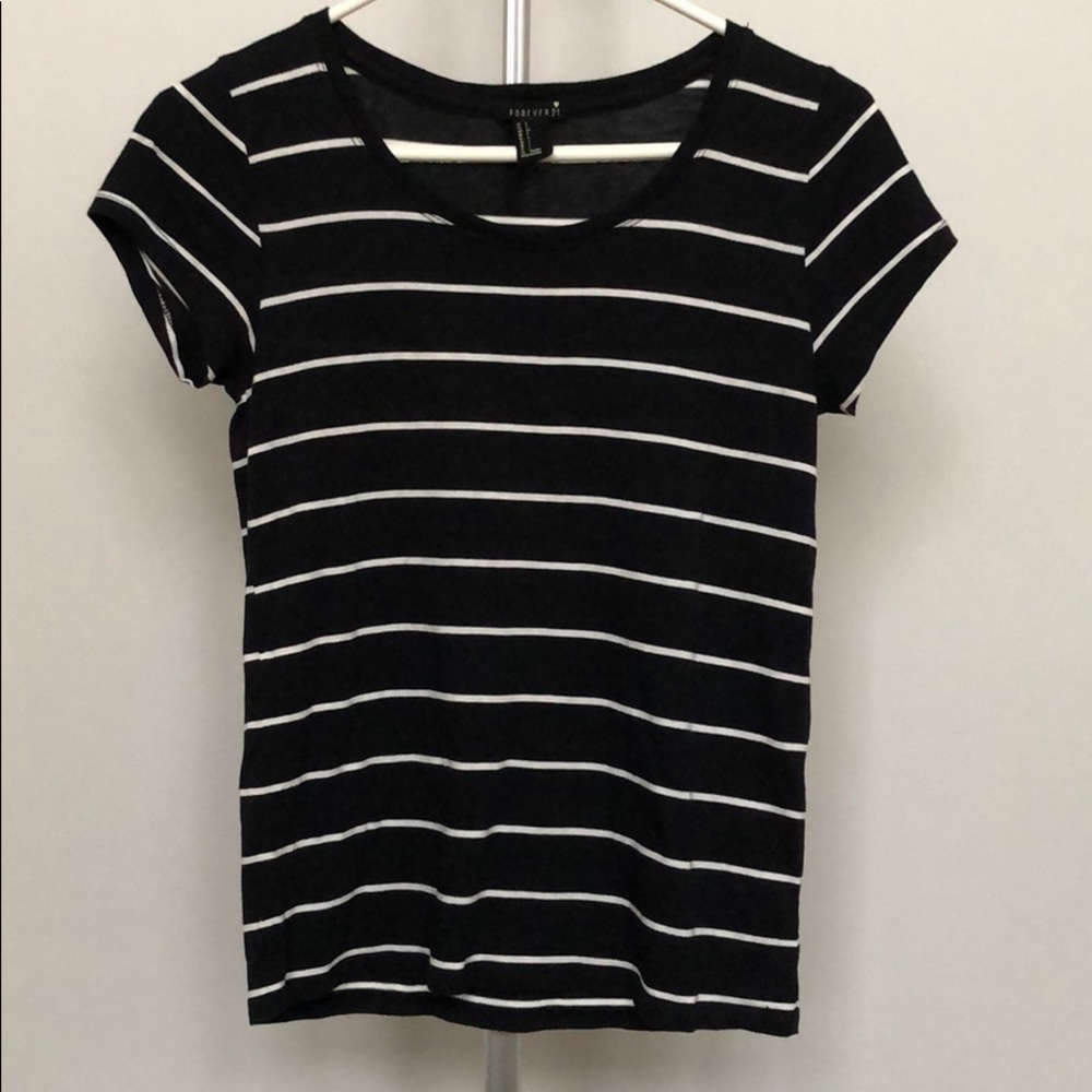Forever 21 Striped T Shirt Size Small